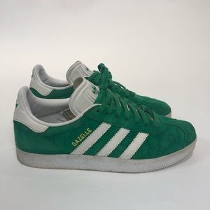 Adidas Gazelles 7.5 US 🐢🌵 
Excellent condition✨